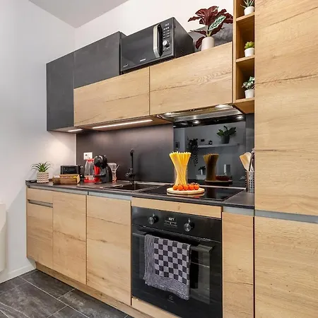 Apartmán Urban Oak - Station 1 Min & Private Patio