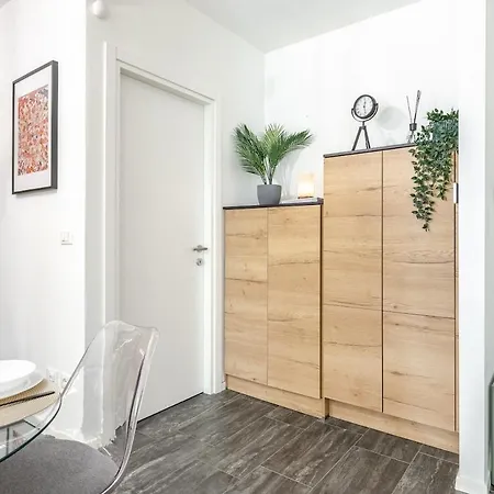 Urban Oak - Station 1 Min & Private Patio * Turin