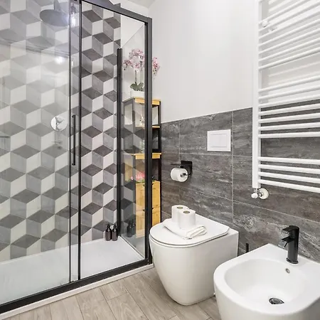 Apartment Urban Oak - Station 1 Min & Private Patio *