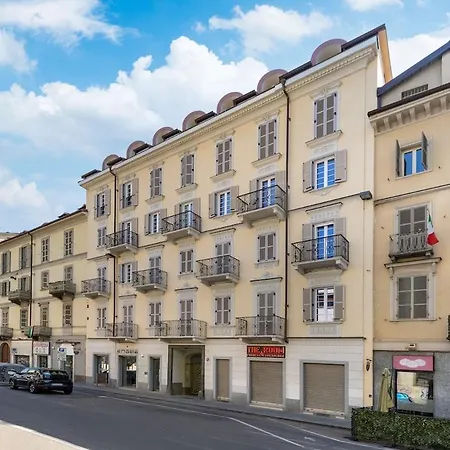 Apartment Urban Oak - Station 1 Min & Private Patio Turin